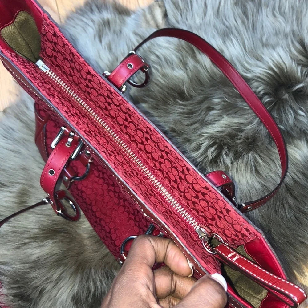 ✨AUTHENTIC COACH Z15225 RED & TAN TOTE BAG *NWT*✨ - Picture 2 of 8